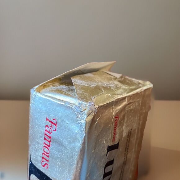 Vtg Famous Lux Beauty Soap Bars 5 oz Gold Foil Advertisement Lot of 17 NOS - Picture 4 of 6